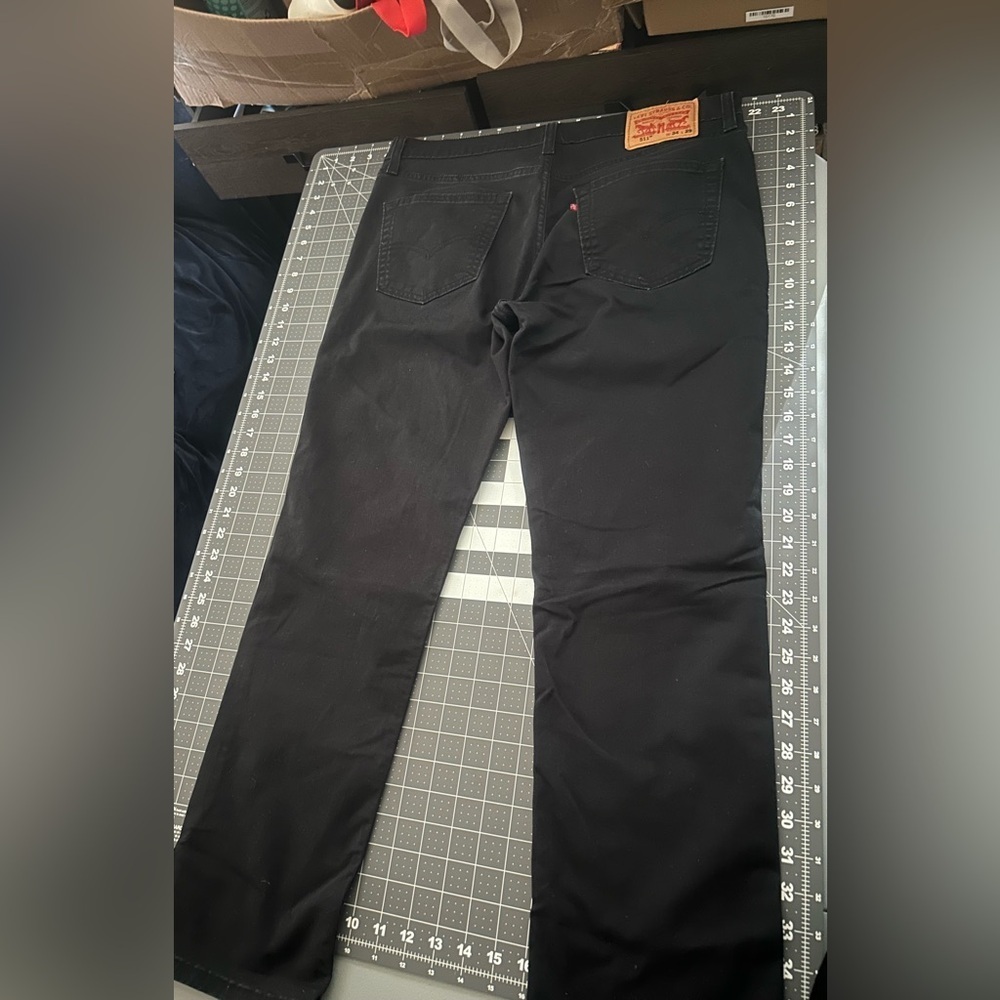 Men's Slim Fit Black Denim Jeans - Picture 10 of 10